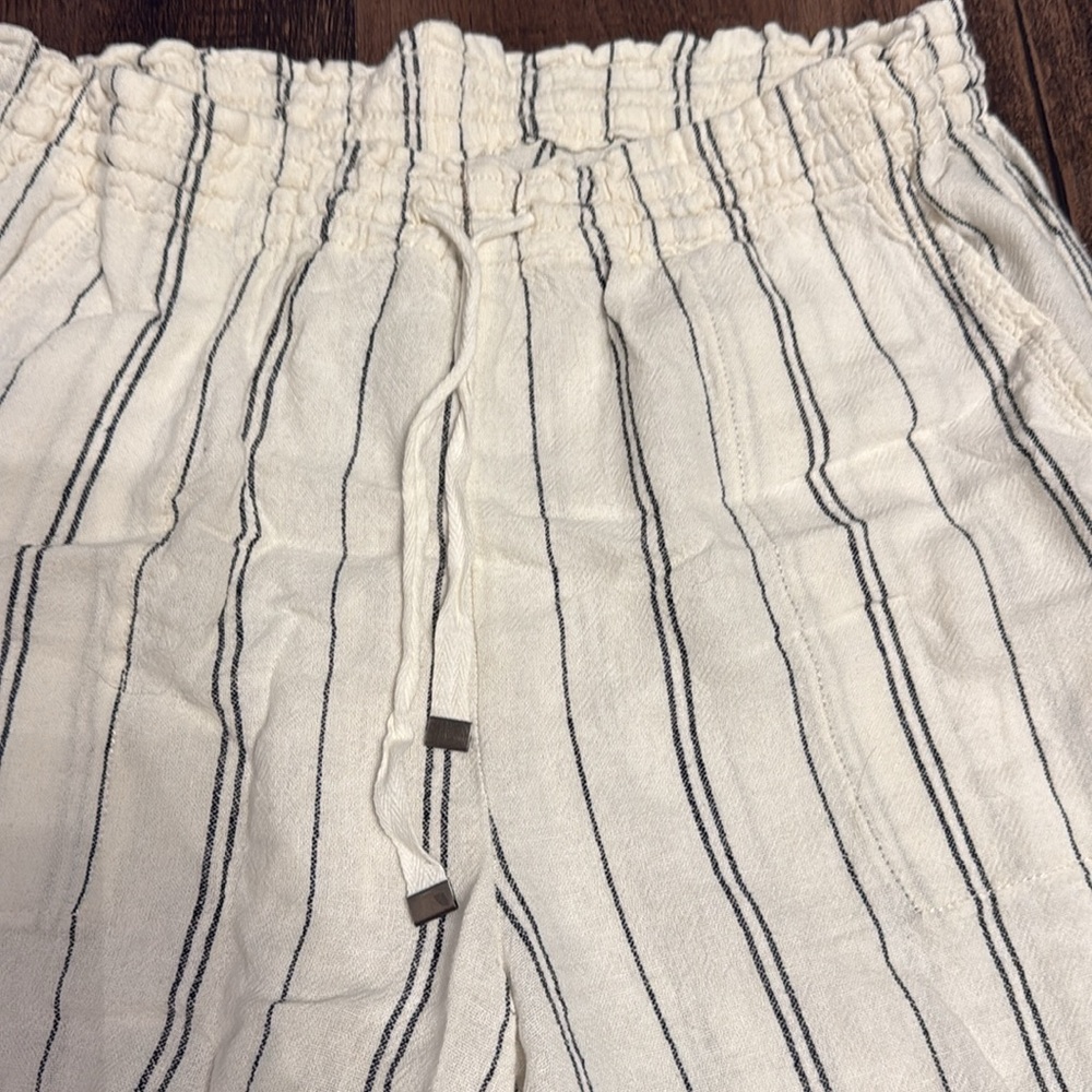 Linen Wide Leg Pants - Picture 2 of 4